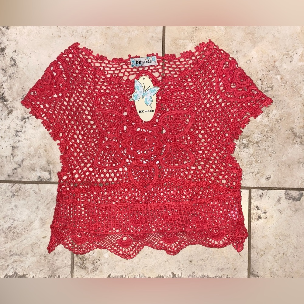 NWT coral crochet top